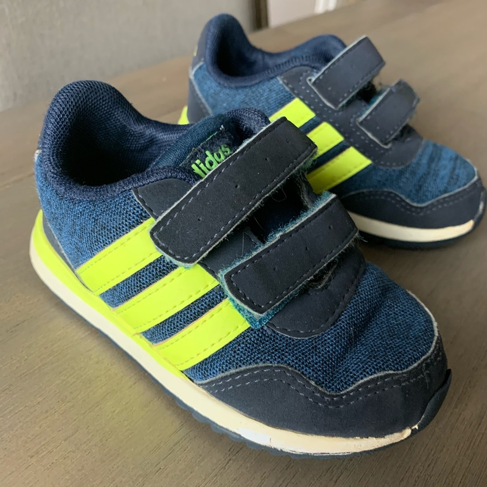 Toddler Boy Adidas Sneaker Shoe Size 5